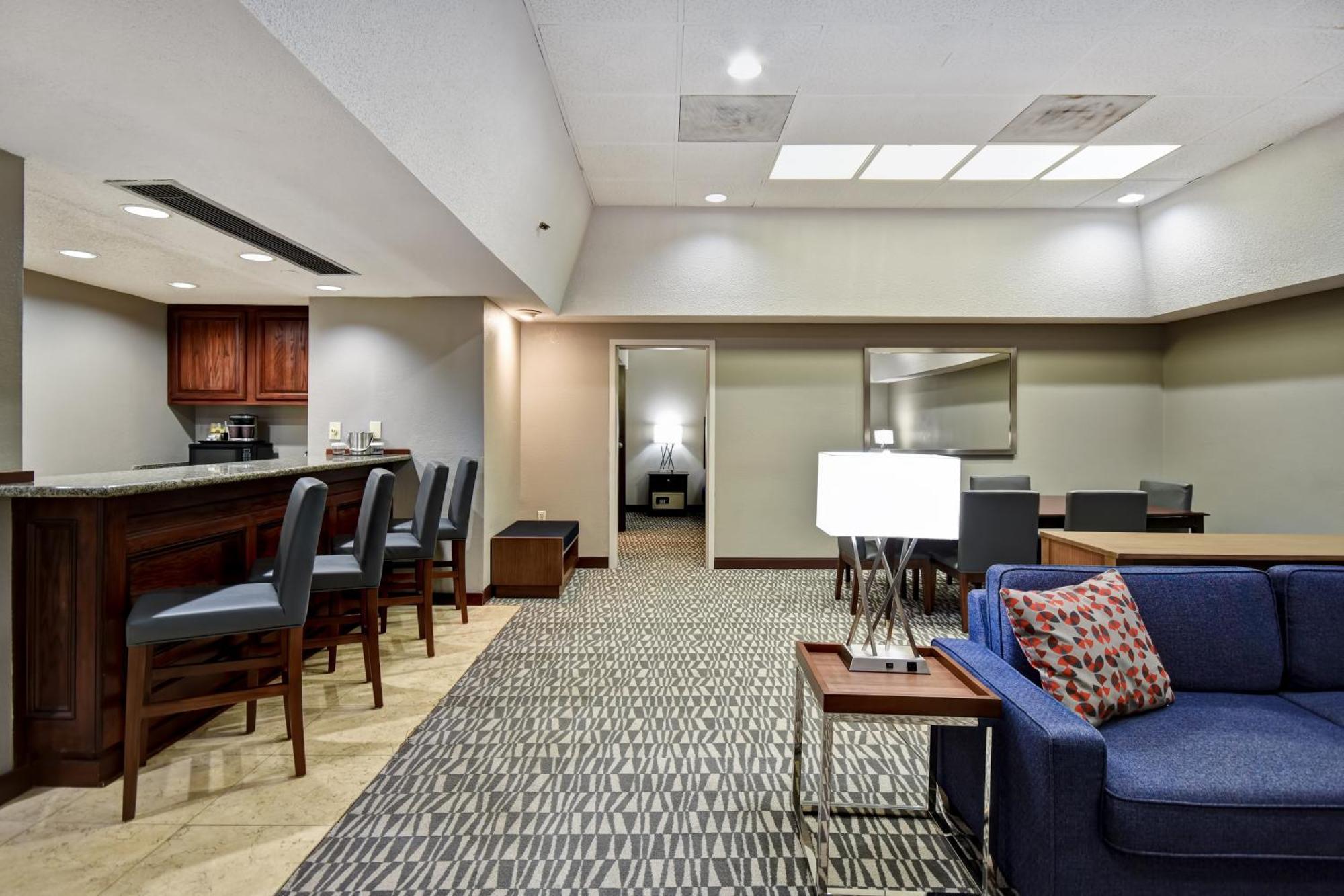 Doubletree By Hilton Augusta Hotel Exterior photo